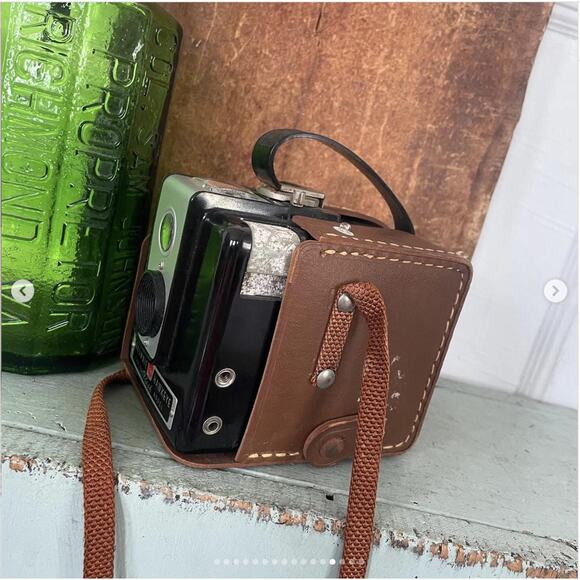 Vintage Kodak Hawkeye Brownie Flash Model Camera Brown Leather Case UNTESTED - Picture 9 of 10